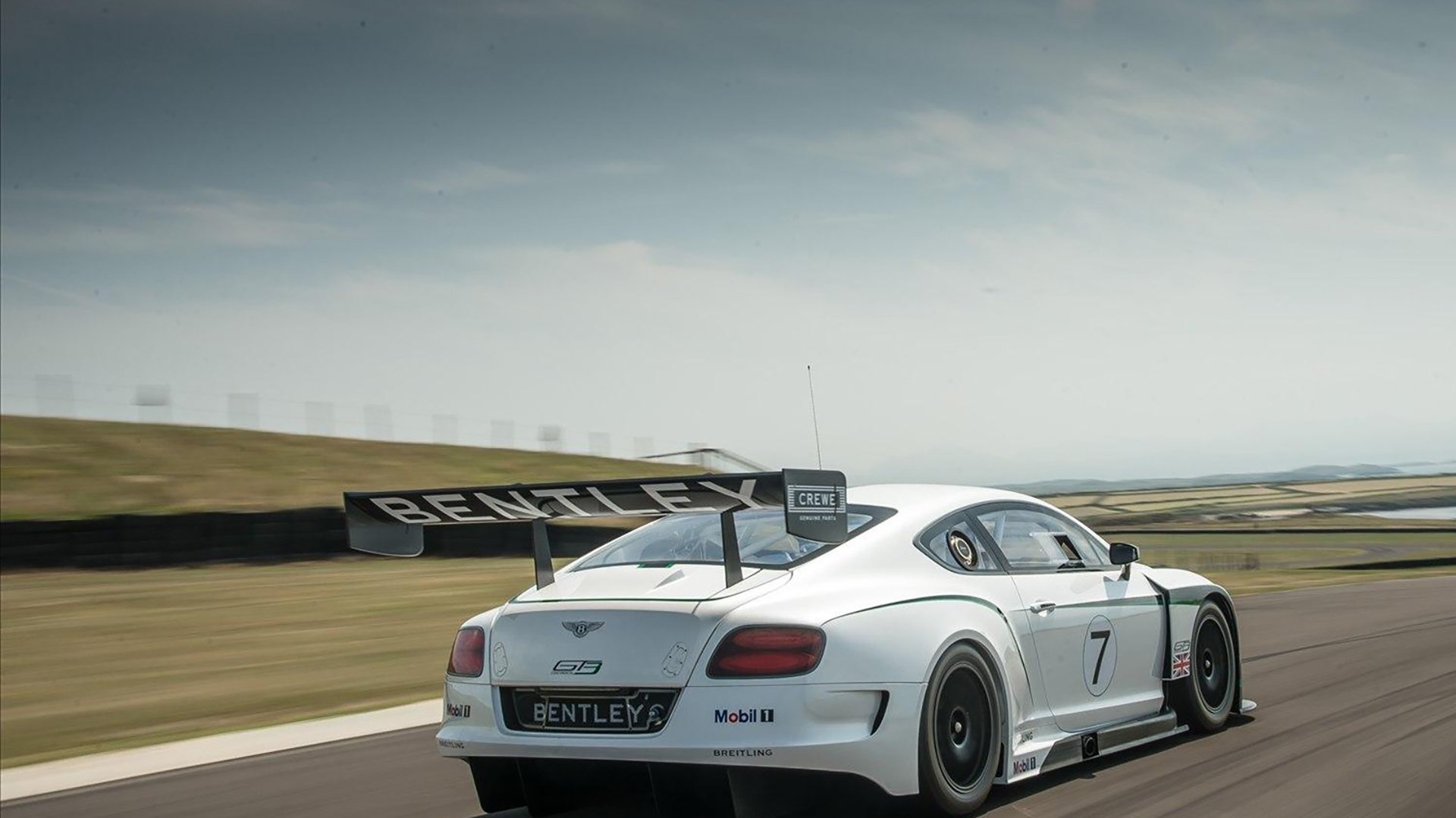 kaiyun登录入口-“球场趣闻：明星场外的小趣事”，明星打球