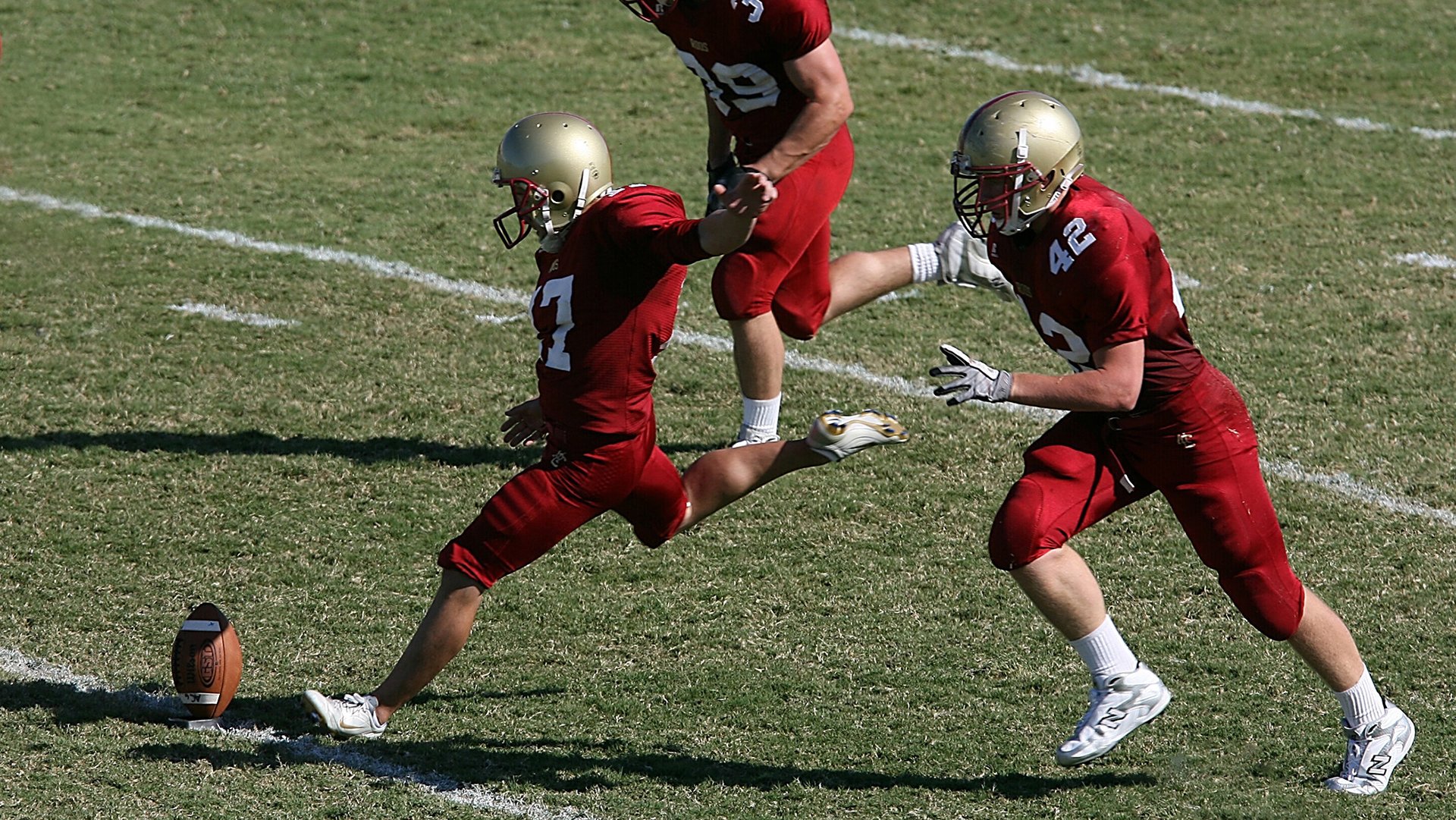 开云·体育官网-唐纳德·高尔凭借个人能力助袋鼠队完成关键进攻，唐纳德高斯简介